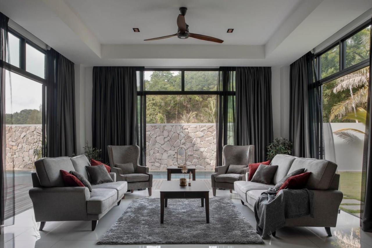 Lavanya H Villa 12A Luxury Bungalow With Private Swimming Pool H 豪华泳池别墅 Pantai Cenang  Exteriör bild
