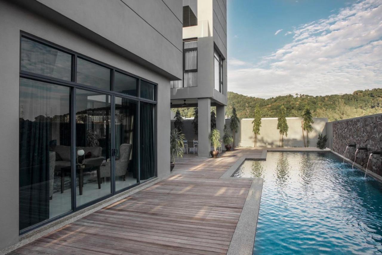 Lavanya H Villa 12A Luxury Bungalow With Private Swimming Pool H 豪华泳池别墅 Pantai Cenang  Exteriör bild